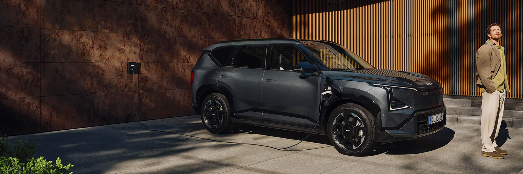 Kia EV5 seitlich parkend