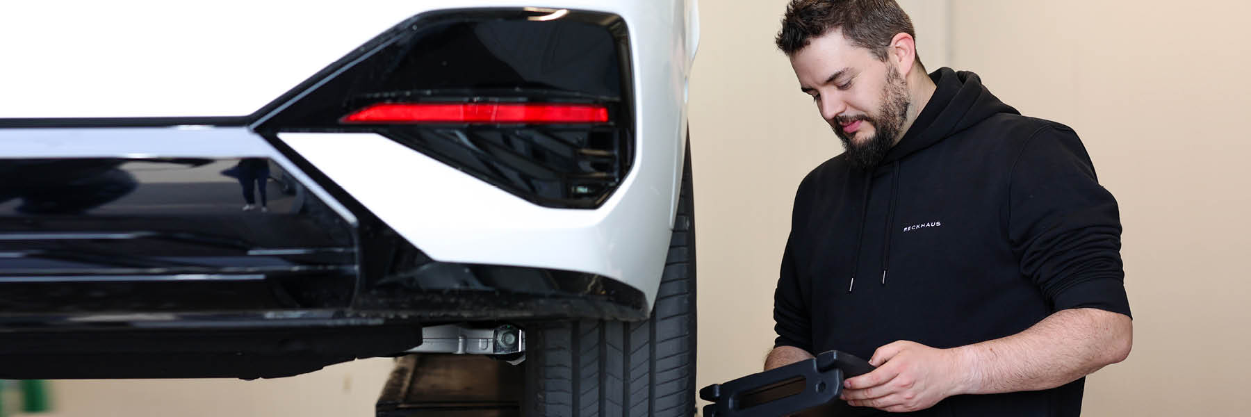 Mitarbeiter bei Fehlerdiagnose