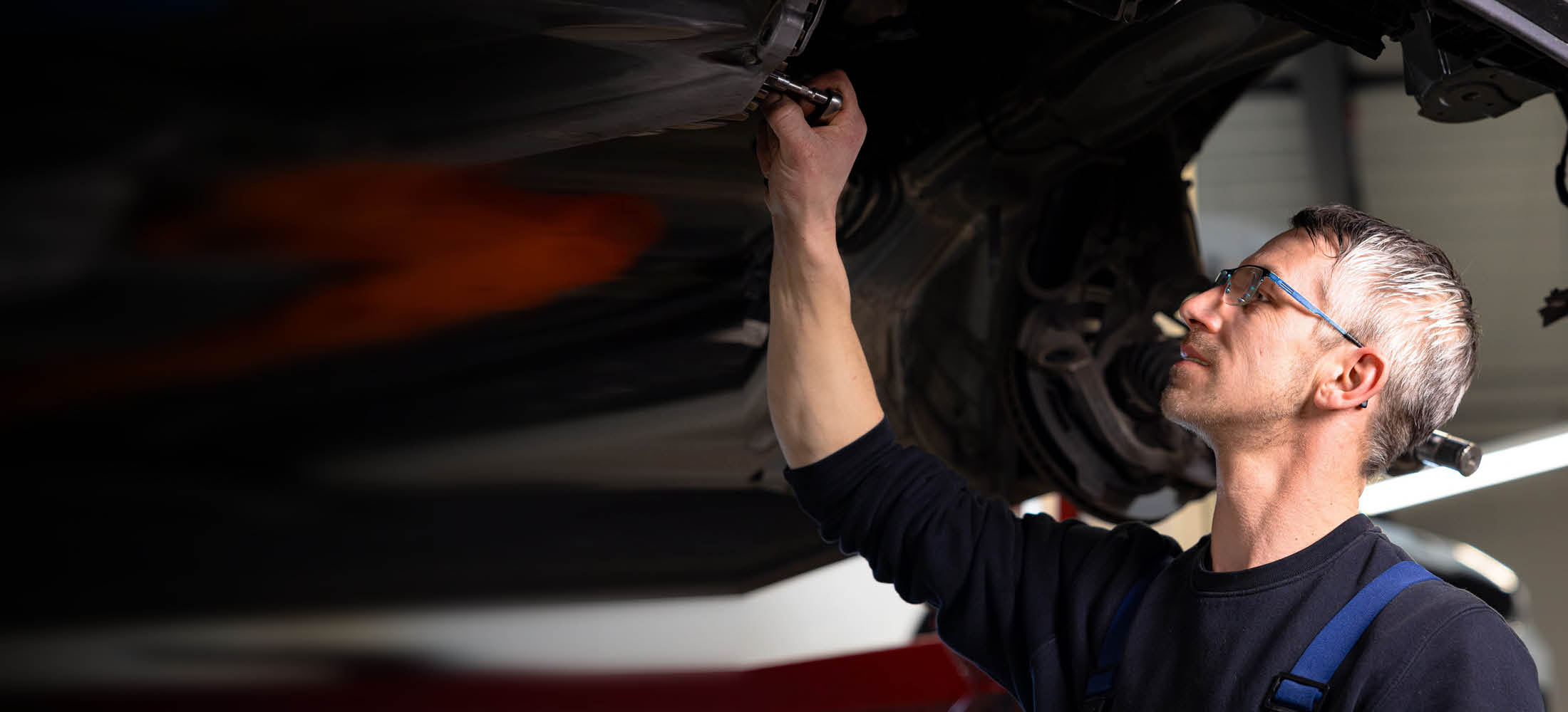 Inspektion eines Fahrzeugs